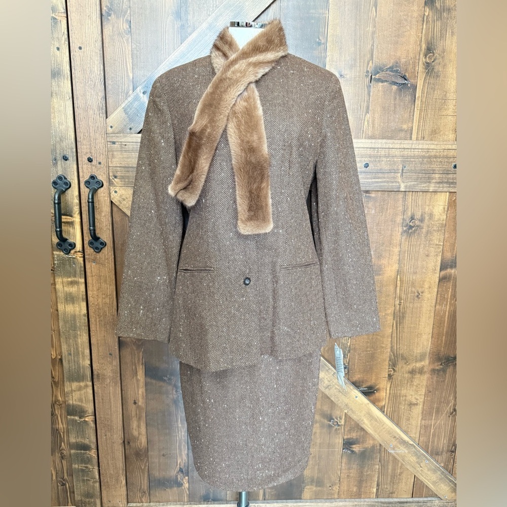 Vintage NOVIELLO BLOOM Wool Blend Mink Collar 2 Piece Blazer & Skirt Size 12 - Picture 1 of 15